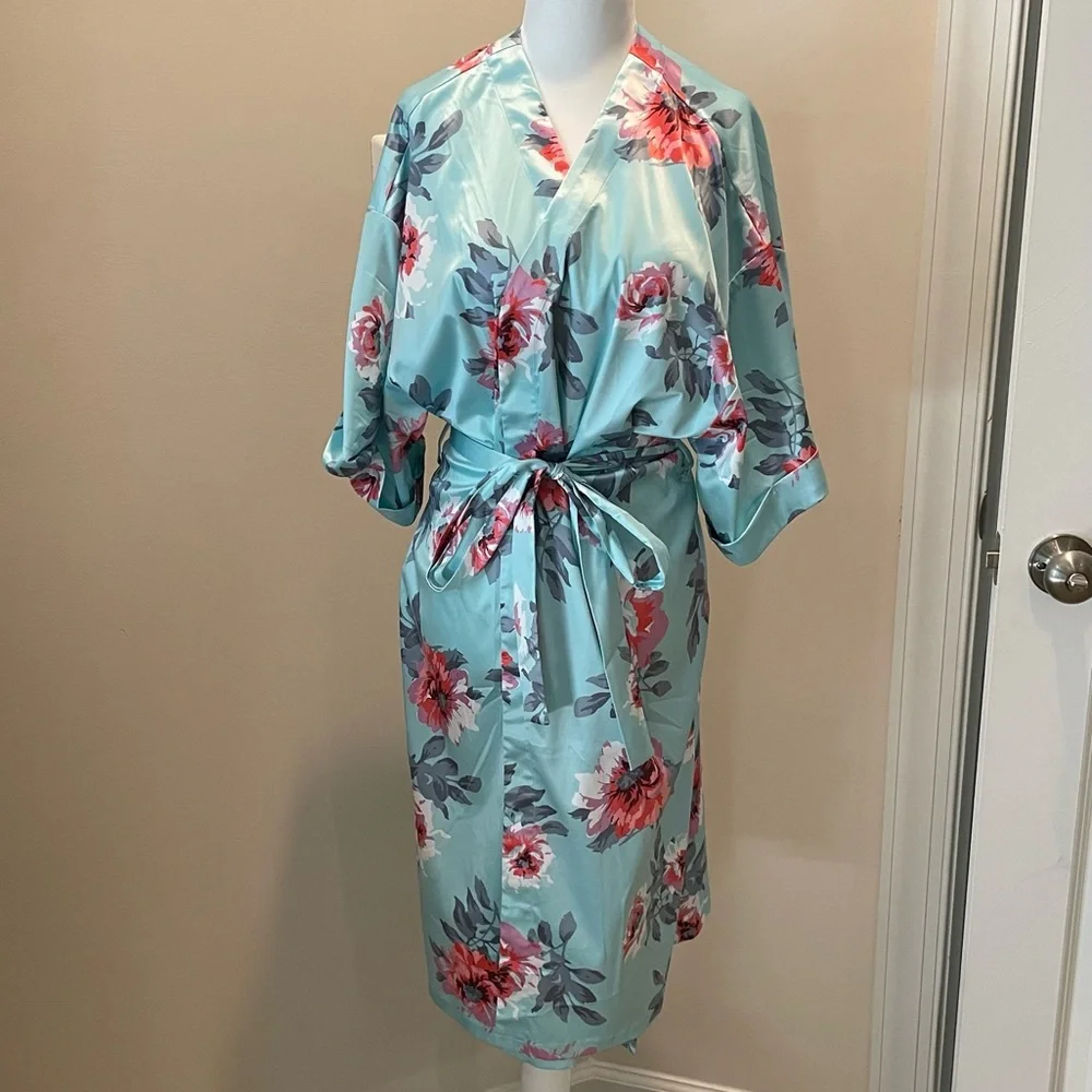 Minkpink Robe - Picture 1 of 4